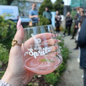 79d1a392 4e60 4edf 9a00 b0f23d96ecc0