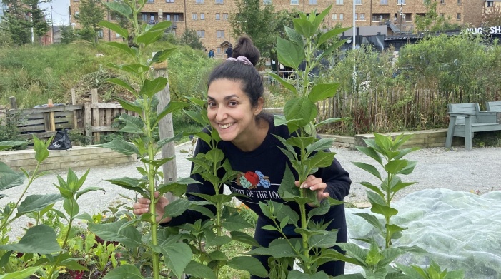 Irene Rondini with some Jerusalem Artichokes